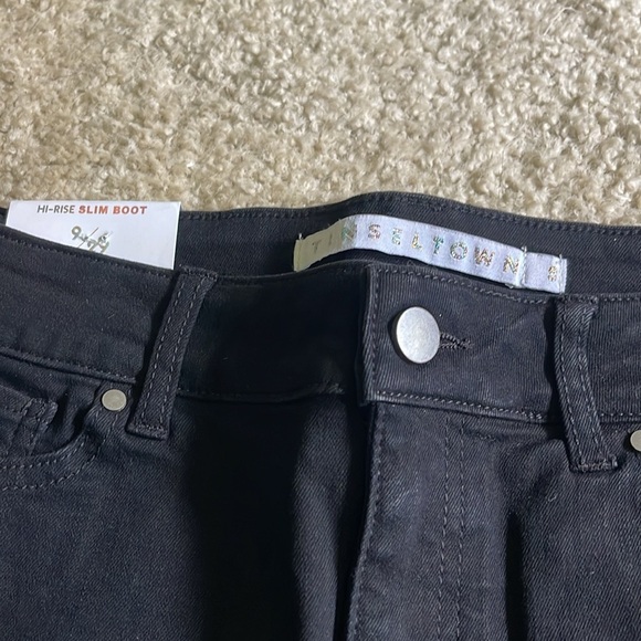 Tinseltown Jeans - Picture 3 of 5